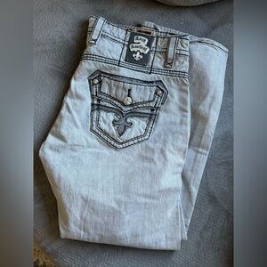 Men’s W42 L34 rock revival jeans
